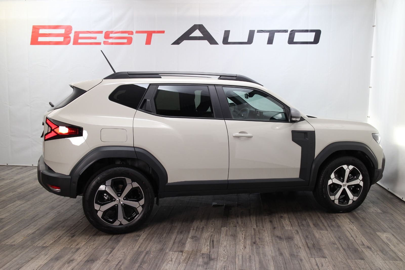 Dacia Duster III Hybrid 140 Journey - Samsaru's Car Outlet