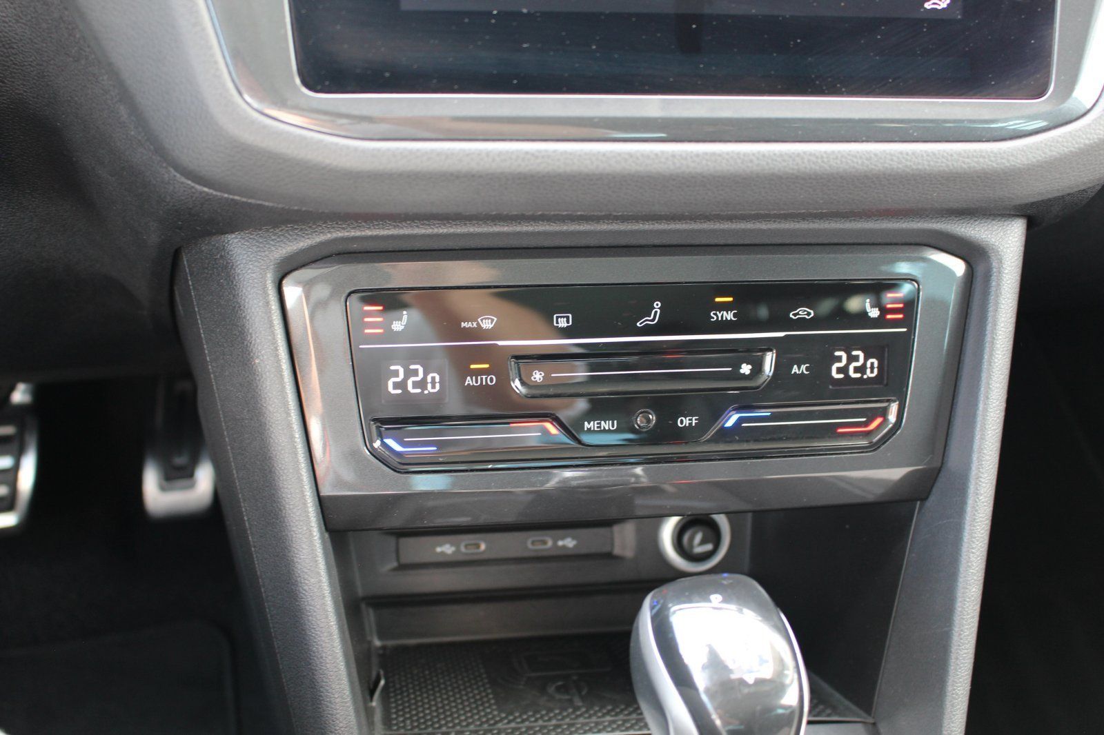 Volkswagen Tiguan 1.5 TSI DSG Move - Samsaru's Car Outlet