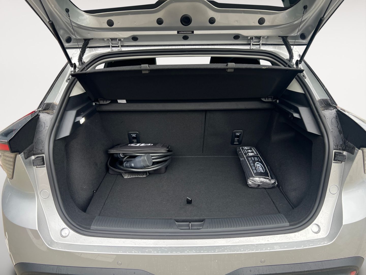 MG4 Luxury MY24 64 kWh 360 Grad Kamera Teilleder