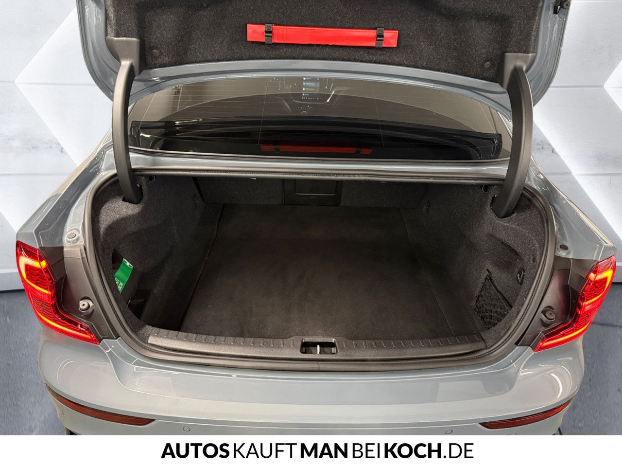 Volvo S60 B5 AWD Ultimate Dark STHz PANO HUD 360 ALARM