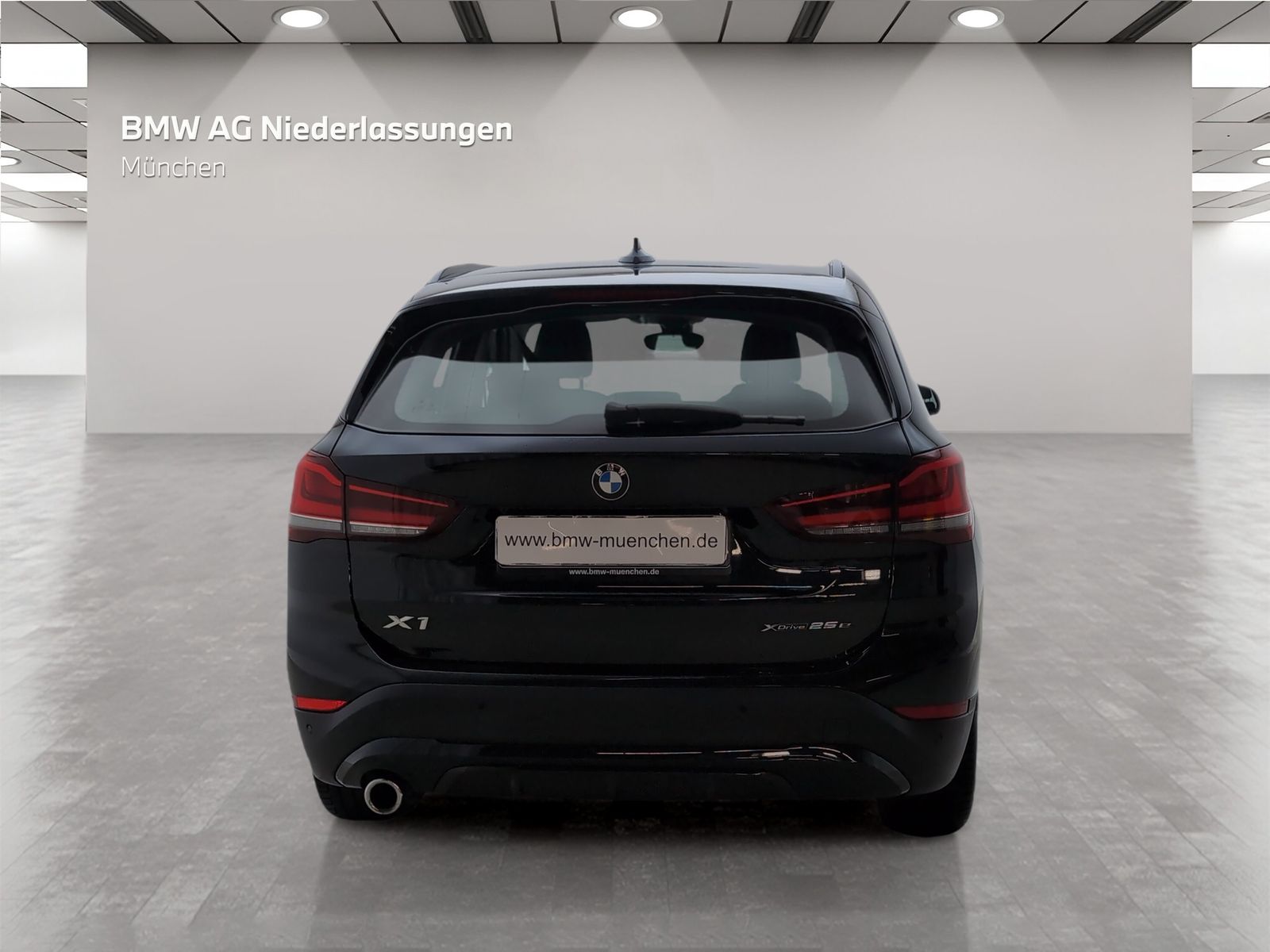 BMW X1 xDrive25e Sport Line - Samsaru's Car Outlet