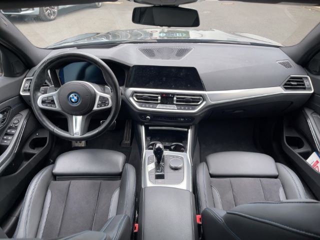 BMW 330 e Limousine - Samsaru's Car Outlet