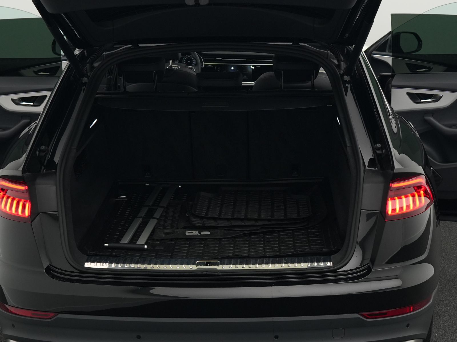 Audi Q8 55 TFSI quattro tiptronic 2x S line
