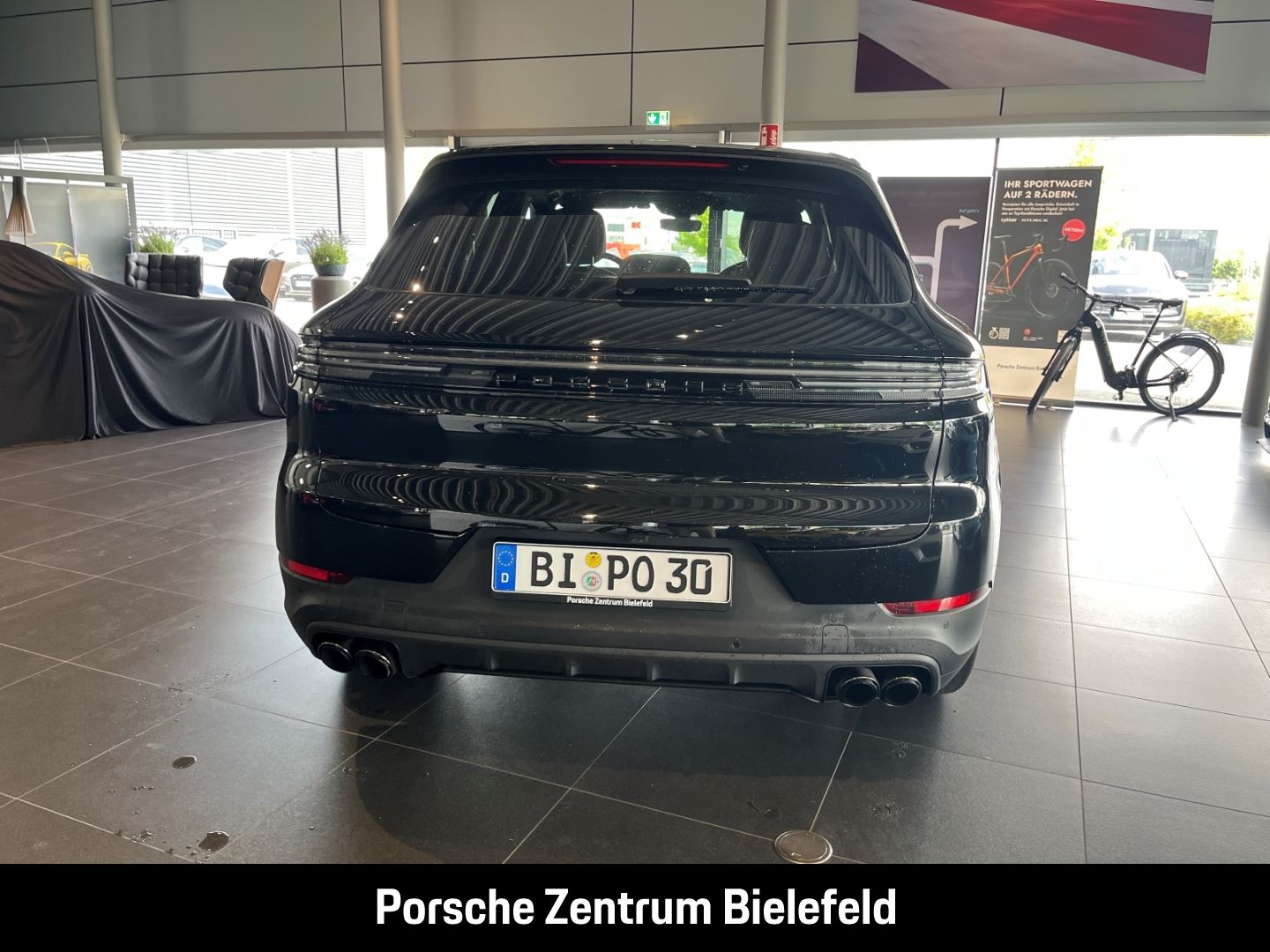 Porsche Cayenne BOSE LED-Matrix Panoramadach Luftfederun