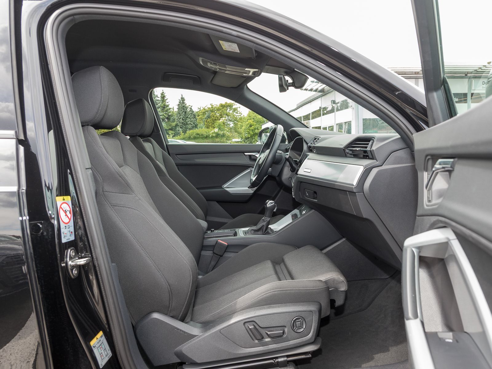 Audi Q3 35 TDI Q S LINE - Samsaru's Car Outlet