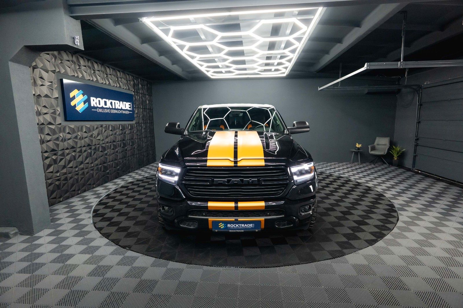 Dodge RAM 5.7 V8 HEMI 4x4 OFFROAD Night-Paket *LED*19%