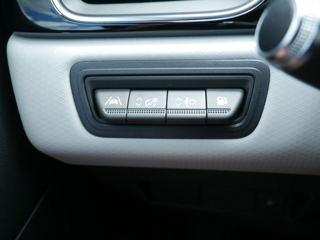 Renault Captur Edition One E-Tech Plug-In - Samsaru's Car Outlet