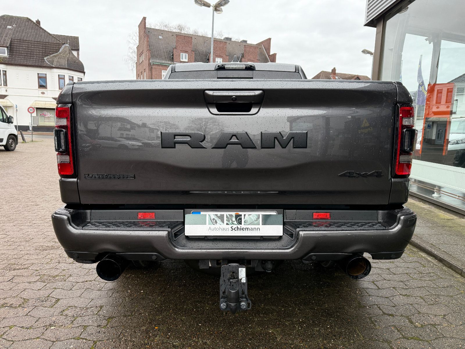 Dodge RAM Crew Cab LARAMIE NIGHT 22"/SPORTABGAS/360°