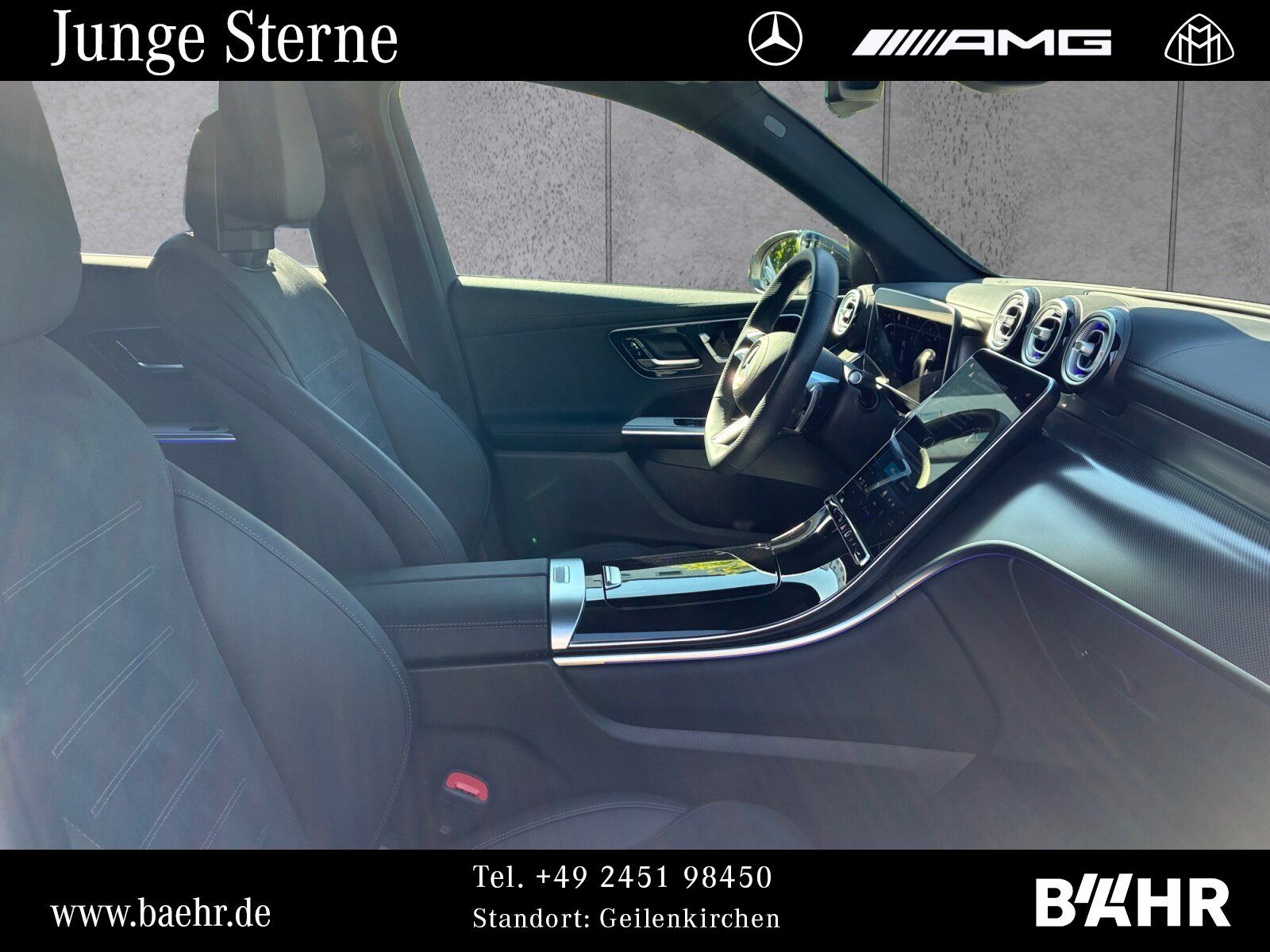 Mercedes-Benz GLC 300 d 4M AMG/Pano/AHK/RFK/Totwinkel/LMR-19"