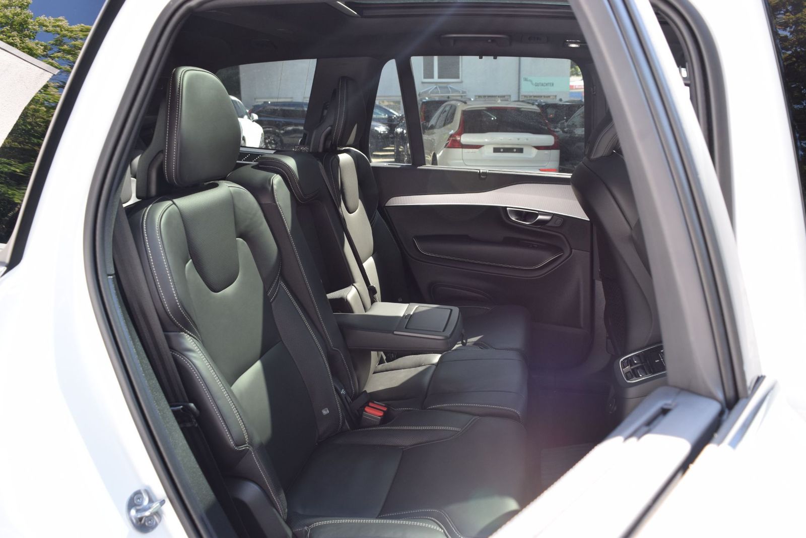 Volvo XC90 T8 AWD Plus - Samsaru's Car Outlet