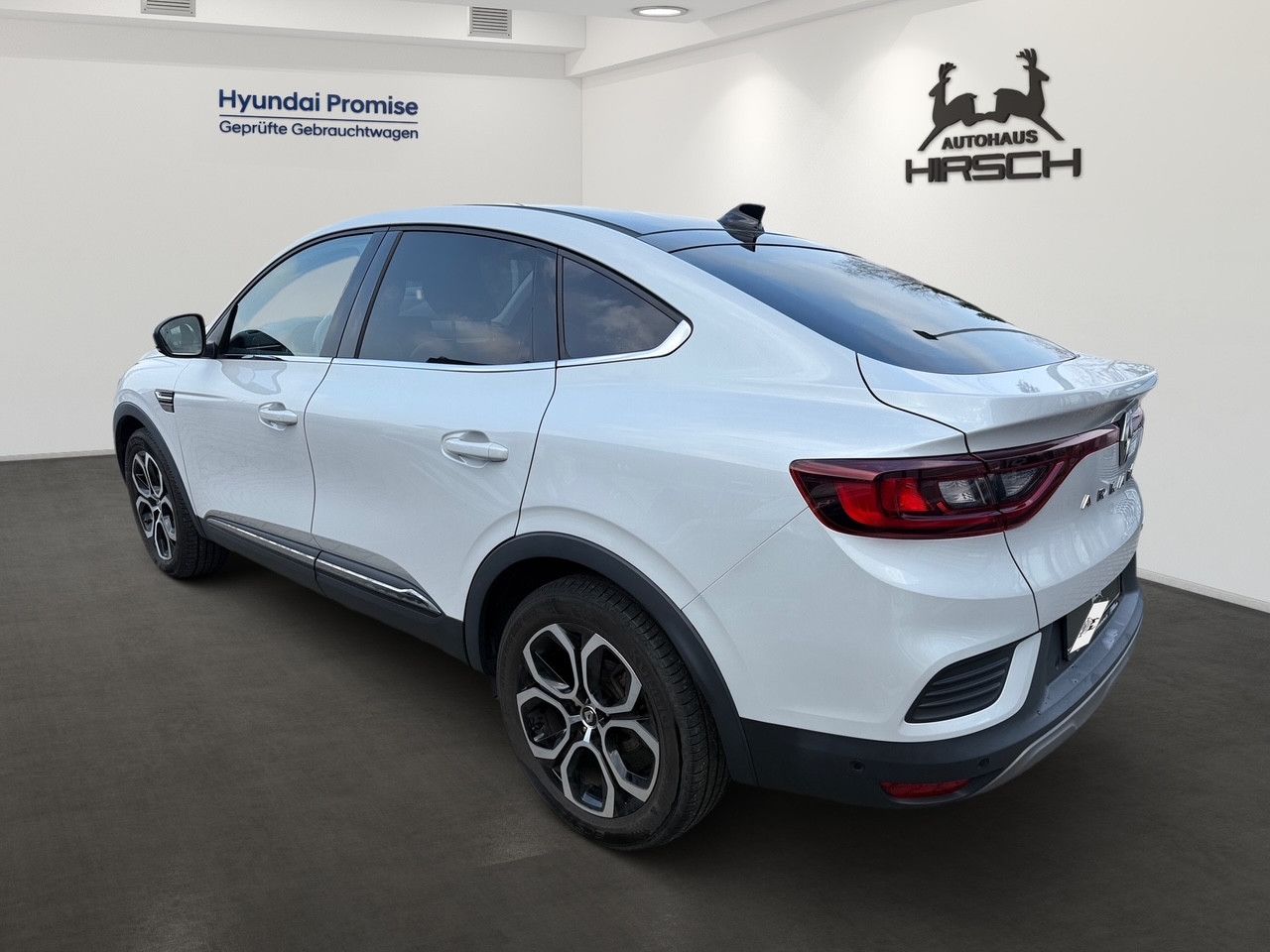 Renault Arkana Intens E-Tech Hybrid - Samsaru's Car Outlet