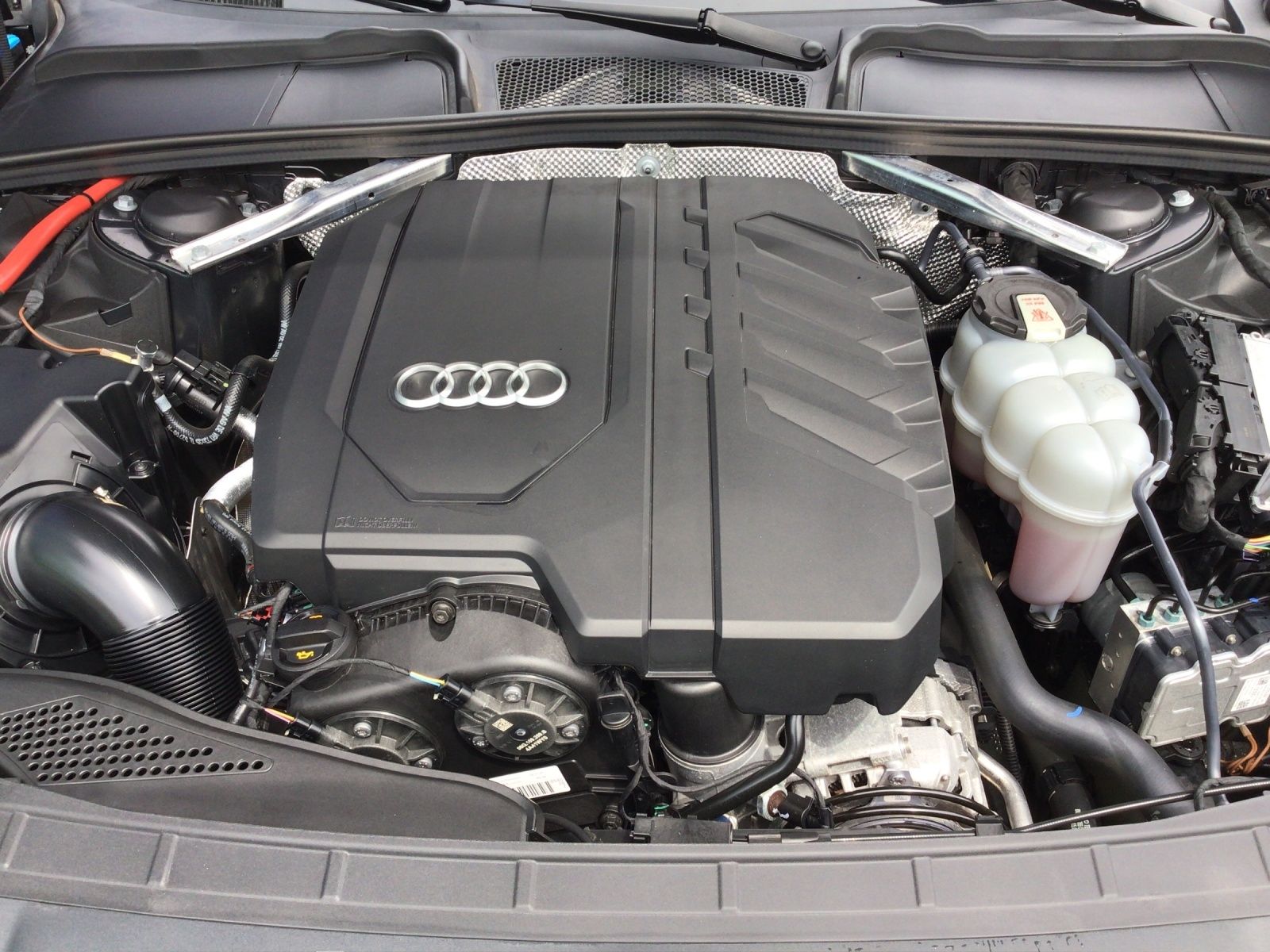 Audi A4 allroad 45 TFSI quattro S-tronic PANO/AHK/NAV