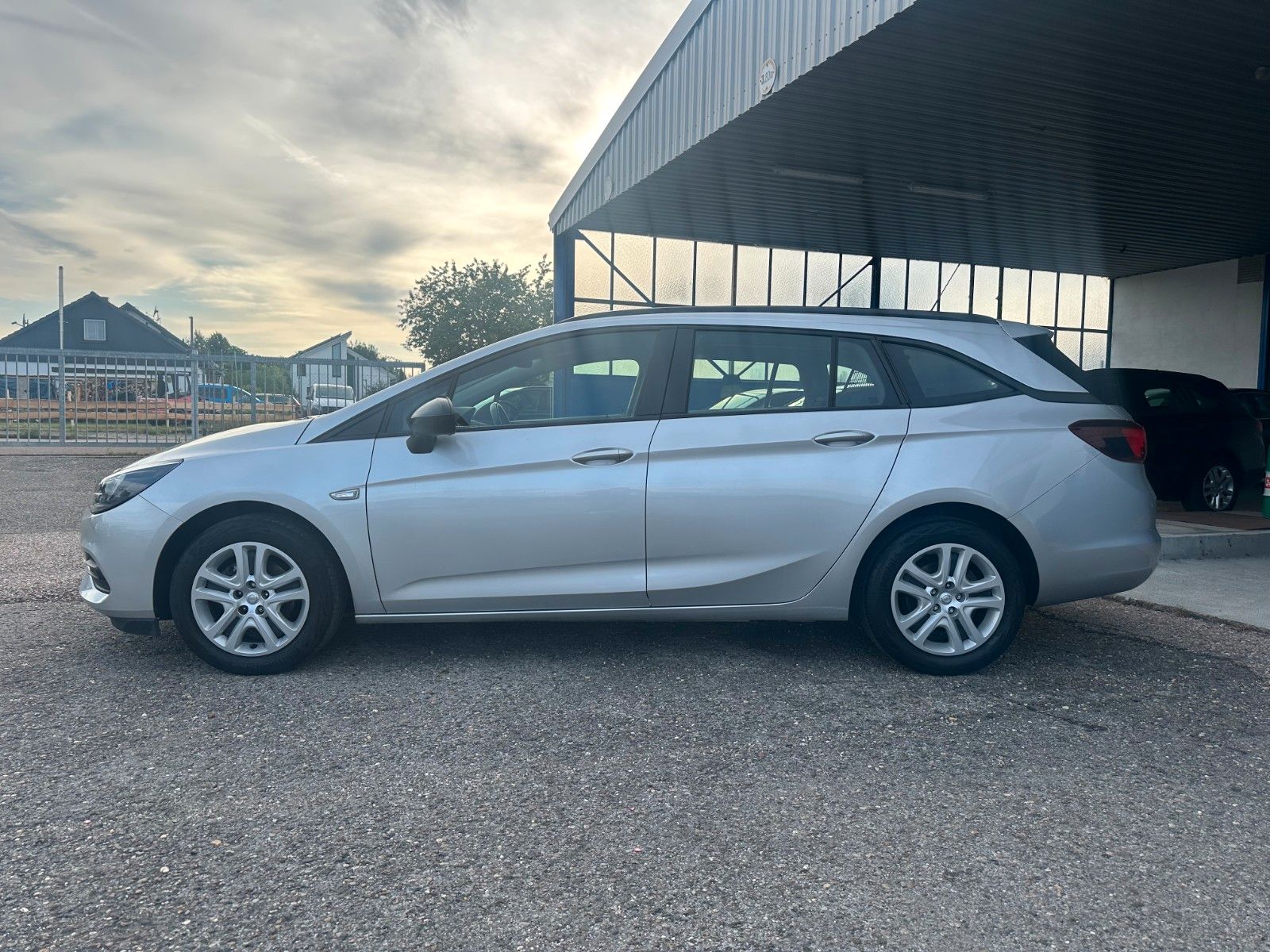 Opel Astra K Sports Tourer Edition - Samsaru's Car Outlet