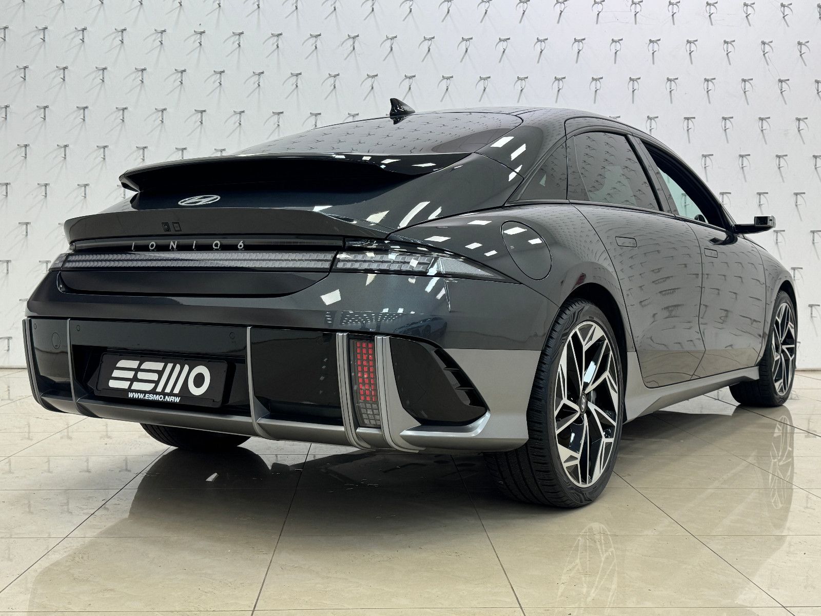 Hyundai IONIQ 6 77,4kWh 325ps 4WD Uniq 360°K/BOSE/DIGI