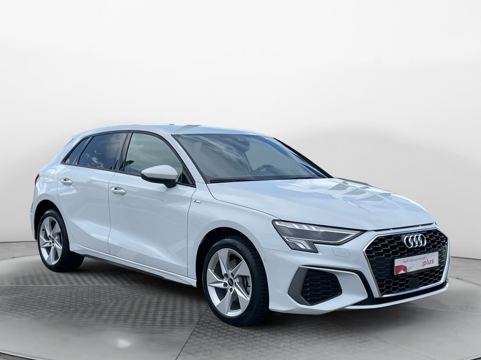Audi A3 Sportback 40 TFSI e S-Tronic S-Line - Samsaru's Car Outlet