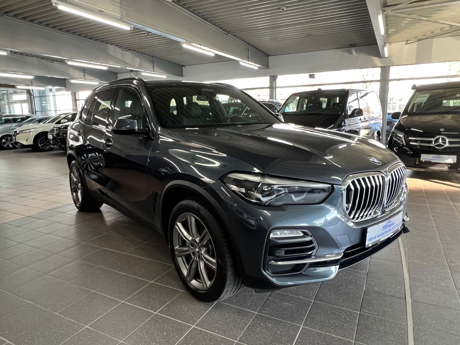 BMW X5 xDrive 45e AHK+HaKa+ACC+HuD+4Z+Pano+Park+LED