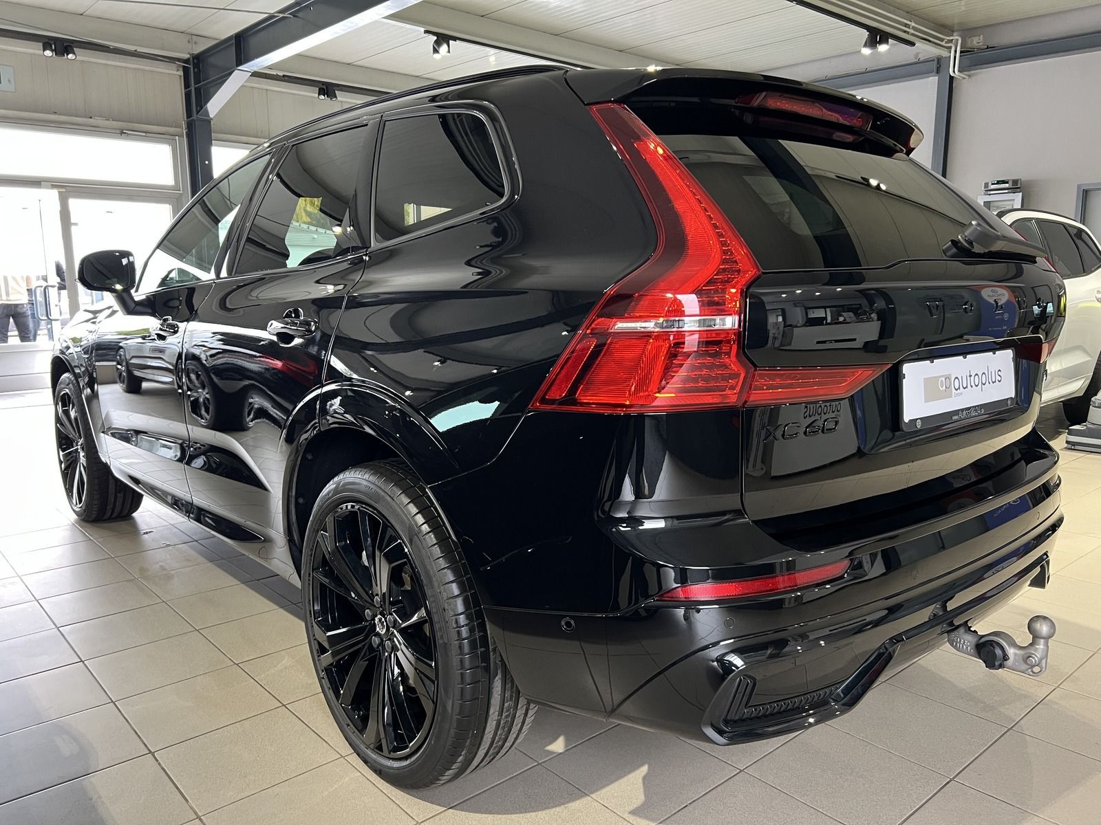 Volvo XC60 T6 Ultra Black Edition Recharge AWD AHK 360