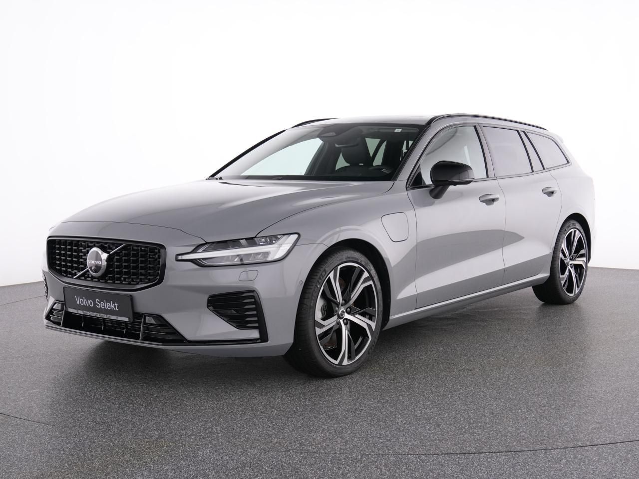 Volvo V60 T6 Recharge AWD PlusDark+AHK+PANO+360°+LM 19