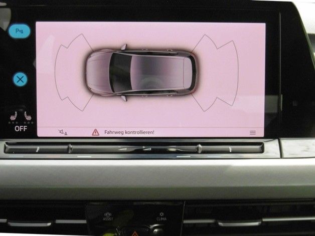 Volkswagen Golf VIII 1.5 Life 1.5 TSI - Samsaru's Car Outlet