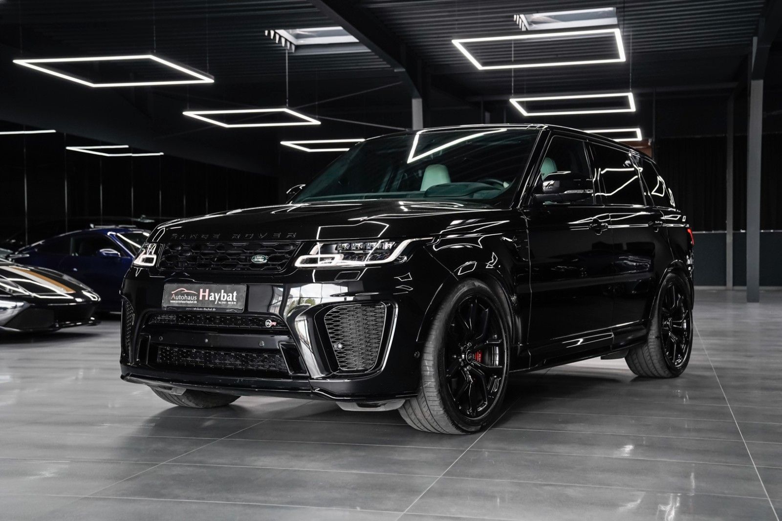 Range Rover Sport SVR - Samsaru's Car Outlet