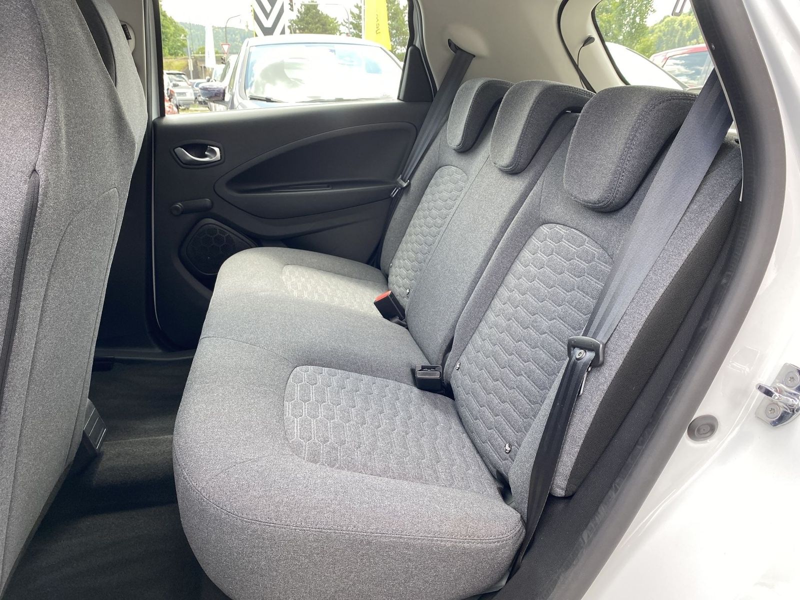 Renault ZOE Experience Batterie Inclusive R110 Z.E. 50" → "Renault ZOE Experience Batterie Inclusive R110 Z.E. 50 - Samsaru's Car Outlet