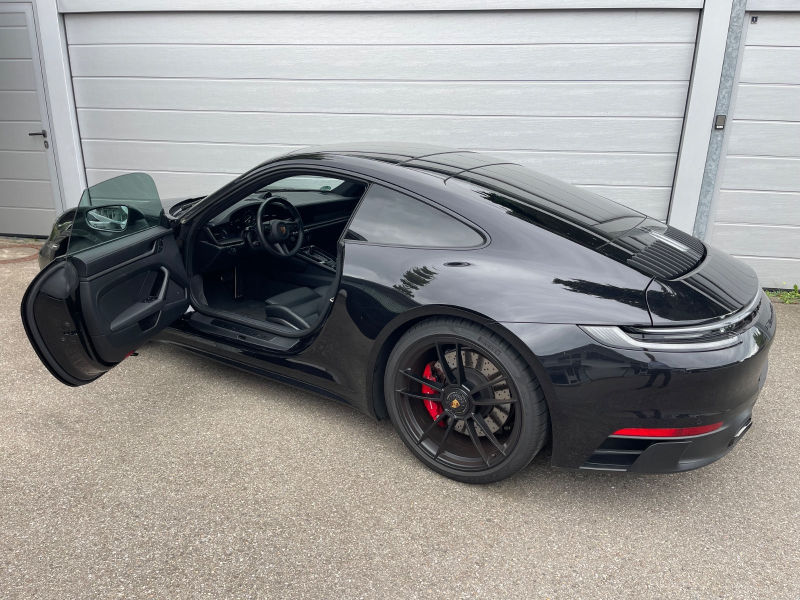 Porsche 992 4 GTS Coupe - Samsaru's Car Outlet