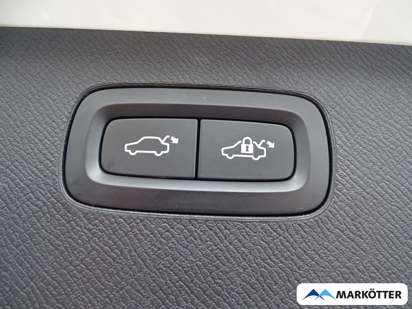 Volvo XC90 Inscription Recharge Plug-In Hybrid AWD 7-S