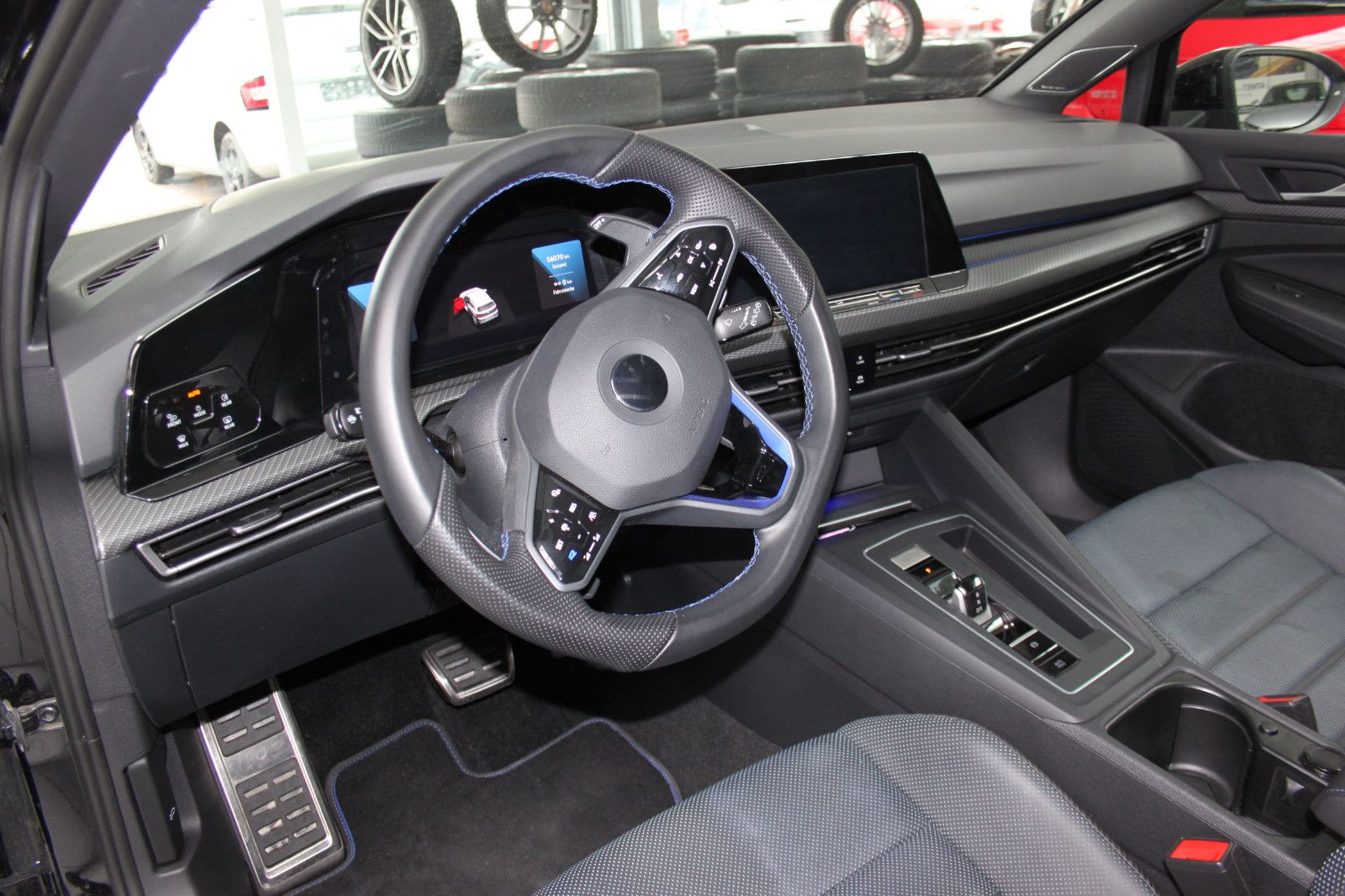 Volkswagen Golf VIII Lim./R/BLCKSTYLE/DSG/LEDER/R-PERFO-PAK