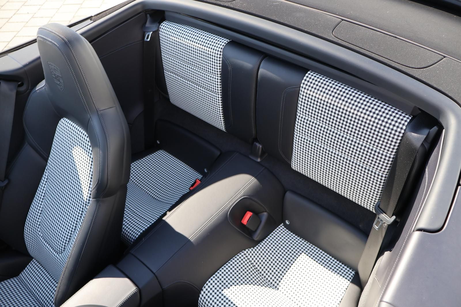 Porsche 992 - 911 Carrera Turbo S cabrio HERITAGE Manuf.