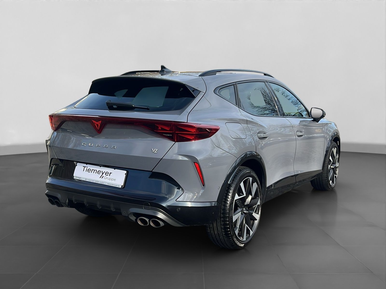 Cupra Formentor VZ 2.0 TSI LM19 PANO AHK SENNHEISER 36