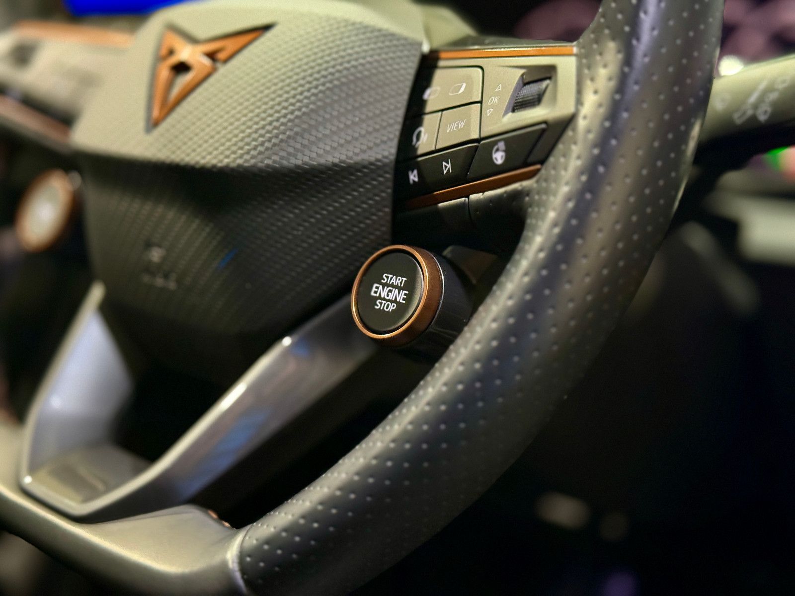 Cupra Formentor VZ 4Drive - Samsaru's Car Outlet