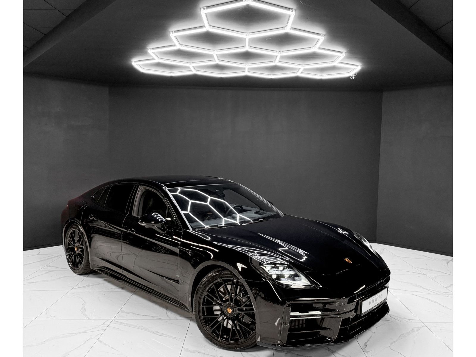 Porsche Panamera 4.0 V8 GTS / 5 SEATS / FULL