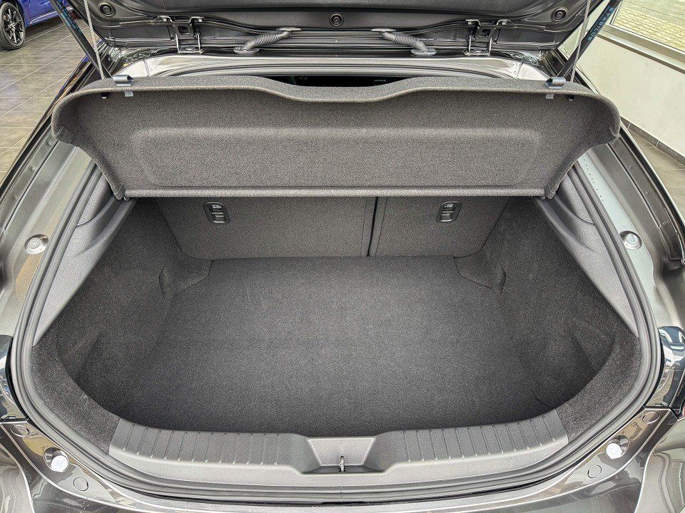 Mazda 3 Exclusive-Line