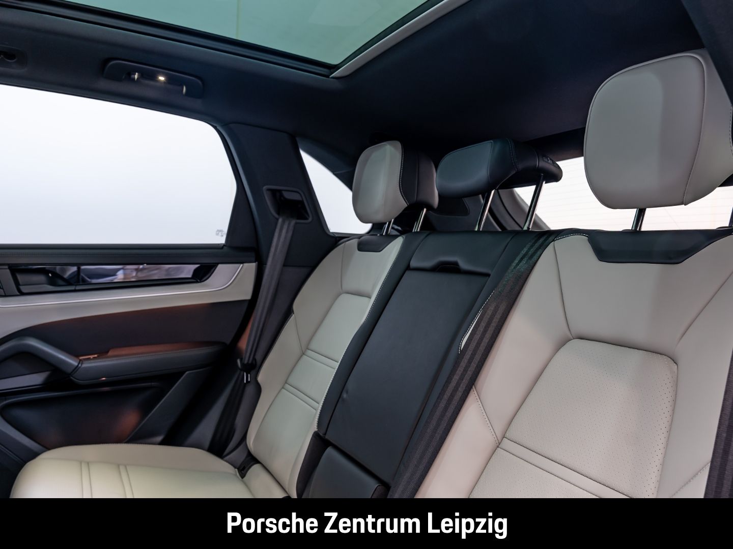 Porsche Cayenne S Massage Sportabgas InnoDrive Standheiz