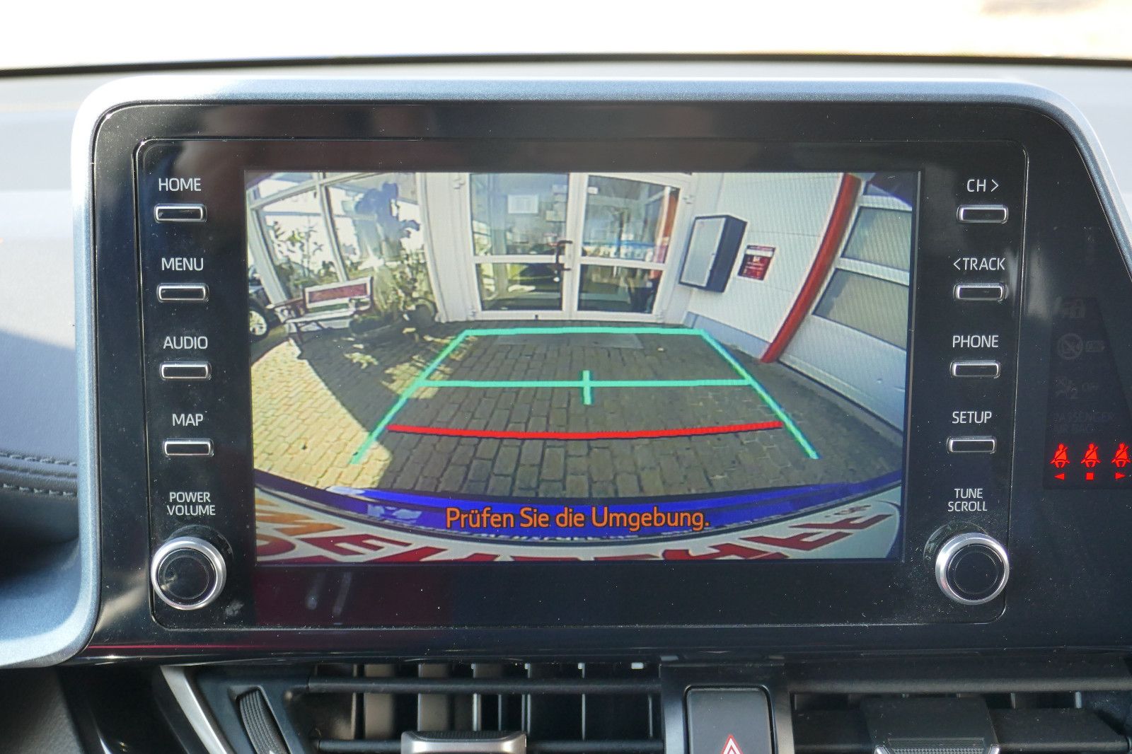 Toyota C-HR 2.0l Hybrid Team - Samsaru's Car Outlet