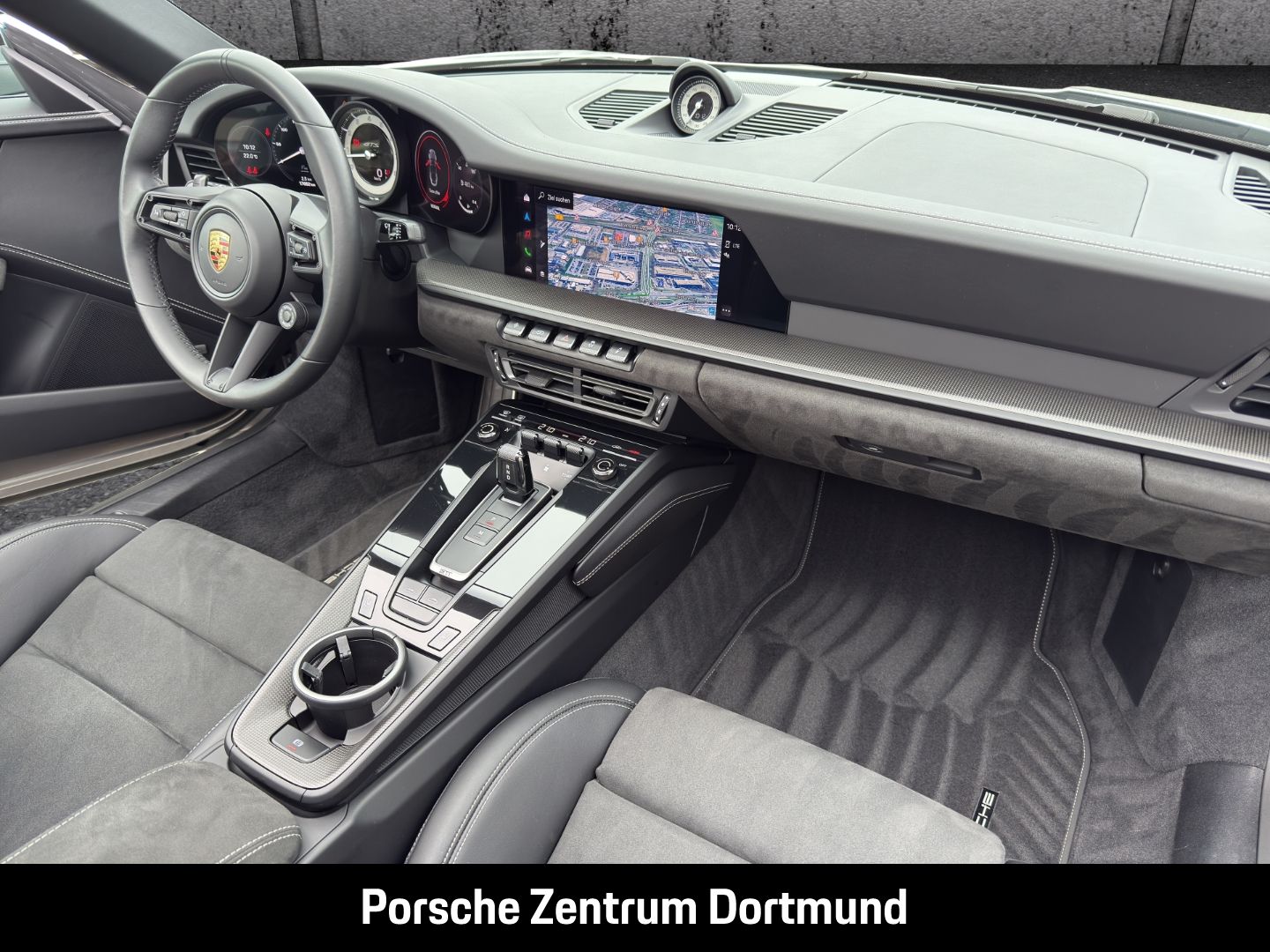 Porsche 992 911 Targa 4 GTS BOSE Sportabgasanlage LED