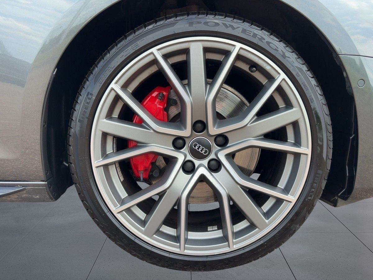 Audi A4 Avant 45 TFSI Q. S line edition - Samsaru's Car Outlet