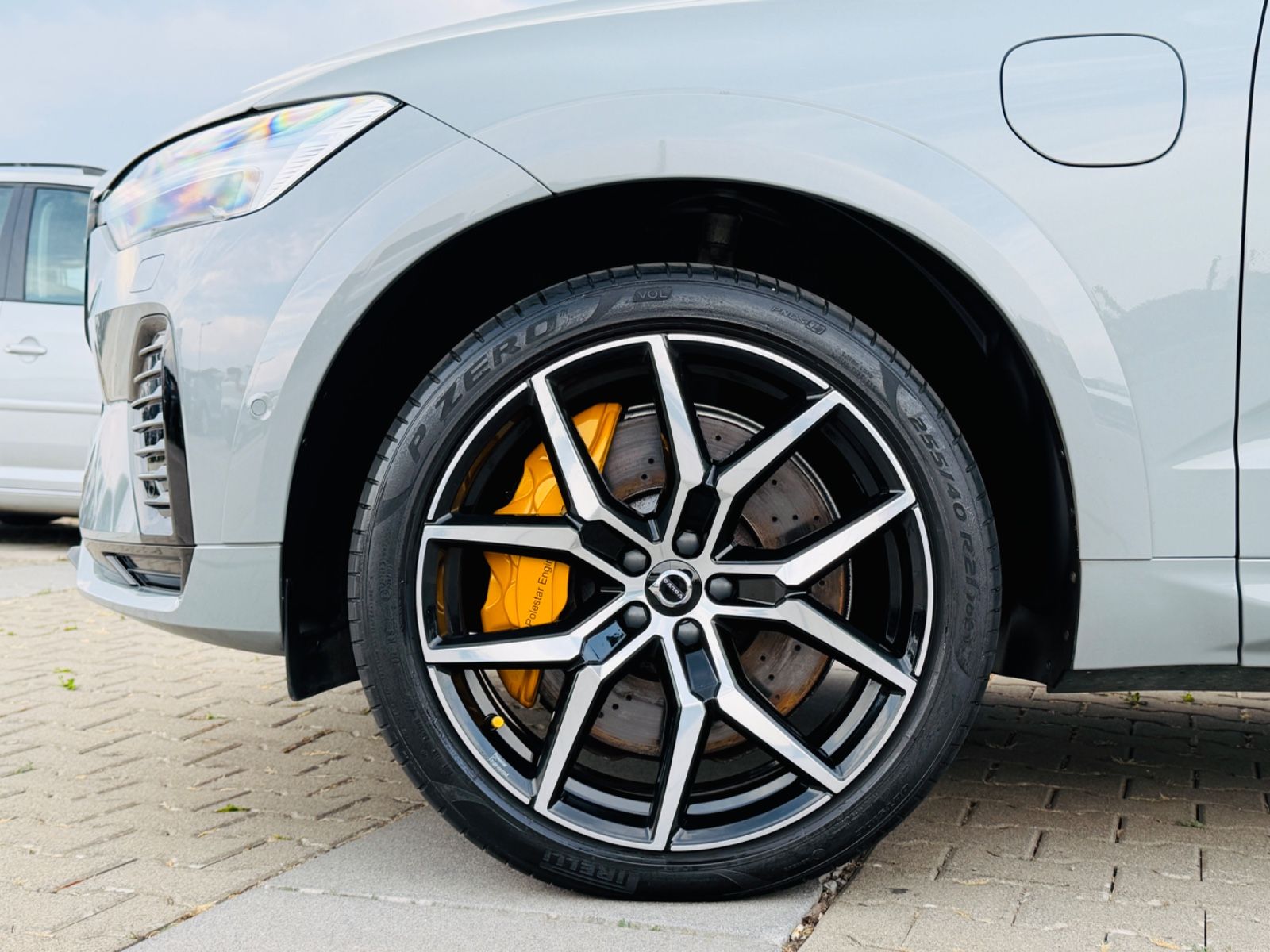 Volvo XC60 Polestar Engineered Recharge Plug-In Hybrid