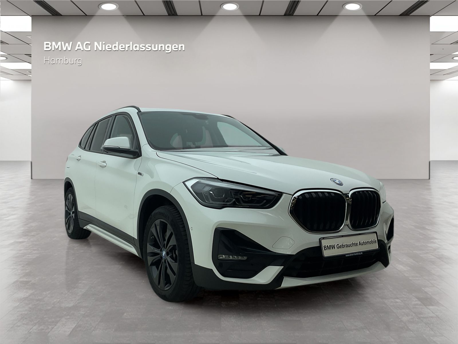 BMW X1 xDrive25e Sport Line - Samsaru's Car Outlet