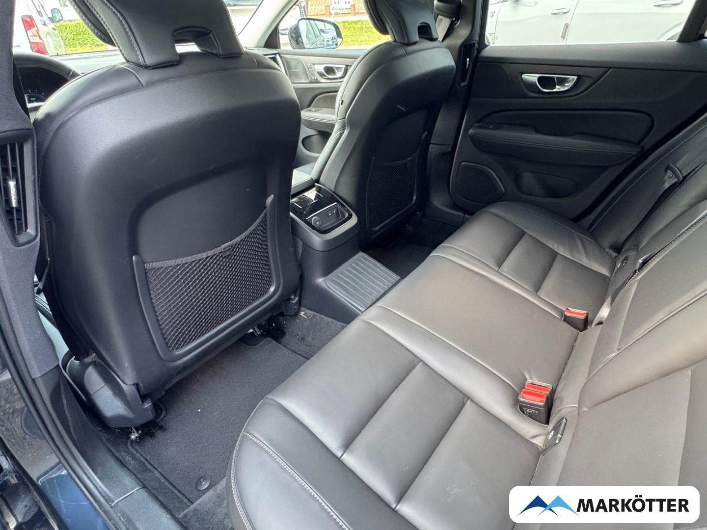 Volvo V60 T8 Recharge AWD Ultimate Dark 360CAM/AHK/ACC