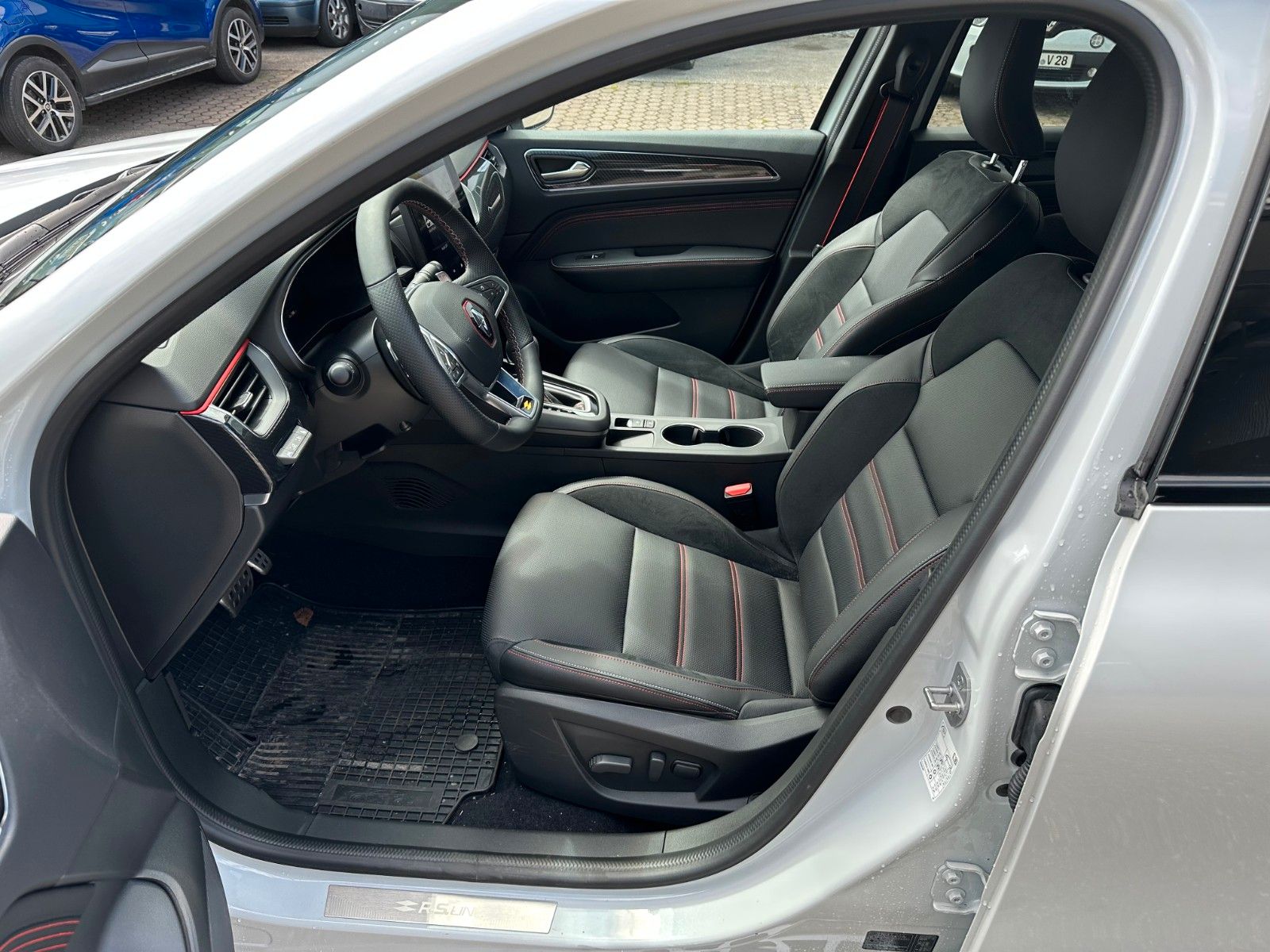 Renault Arkana Mild Hybrid R.S. Line - Samsaru's Car Outlet