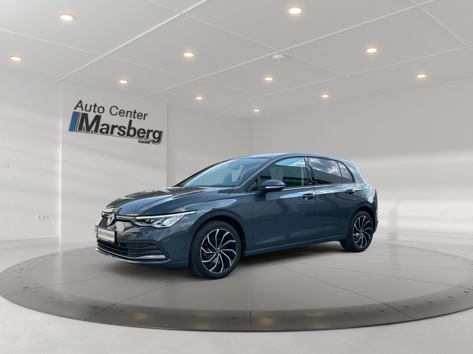 Volkswagen Golf VIII 1.5 TSI Life - Samsaru's Car Outlet