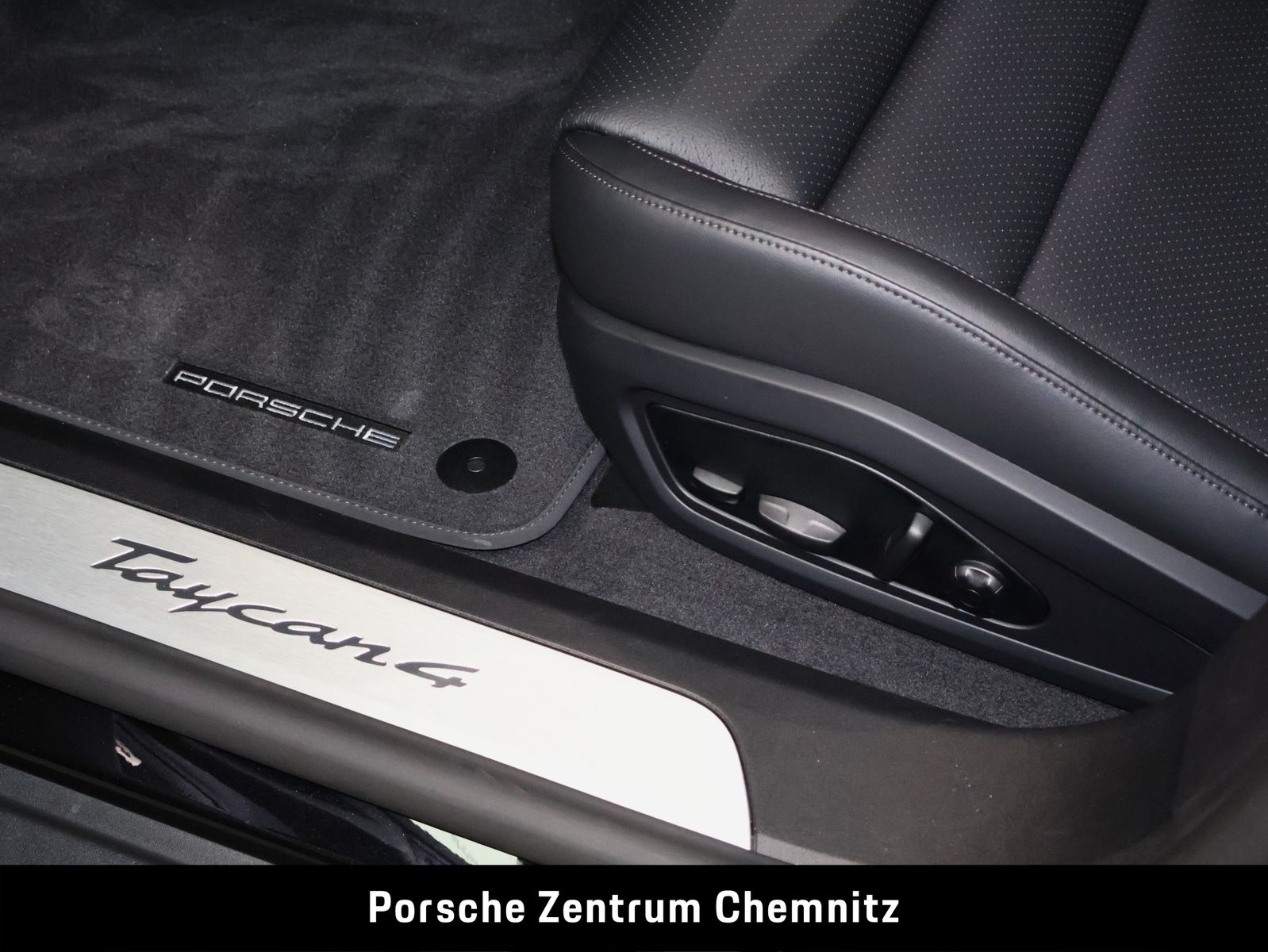Porsche Taycan 4 Großer Akku!;4+1Sitze;Pano;BOSE