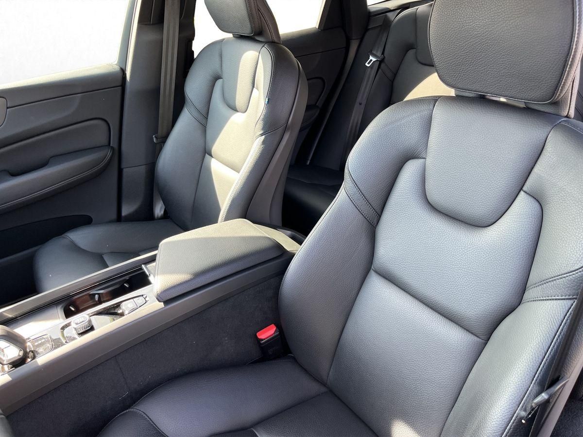 Volvo XC60 2.0 Diesel Momentum Pro AWD - Samsaru's Car Outlet