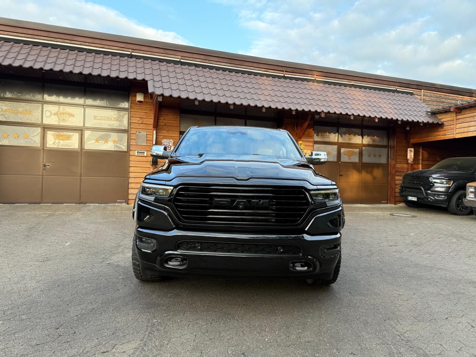 Dodge LIMITED*LUFT*360KAMERA*LPG*OFFROAD*BÜGEL*AHK*NAV