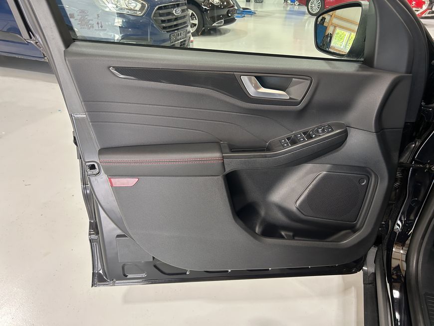 Ford Kuga 2.5 Duratec PHEV ST-LINE X *PANO*AHK*