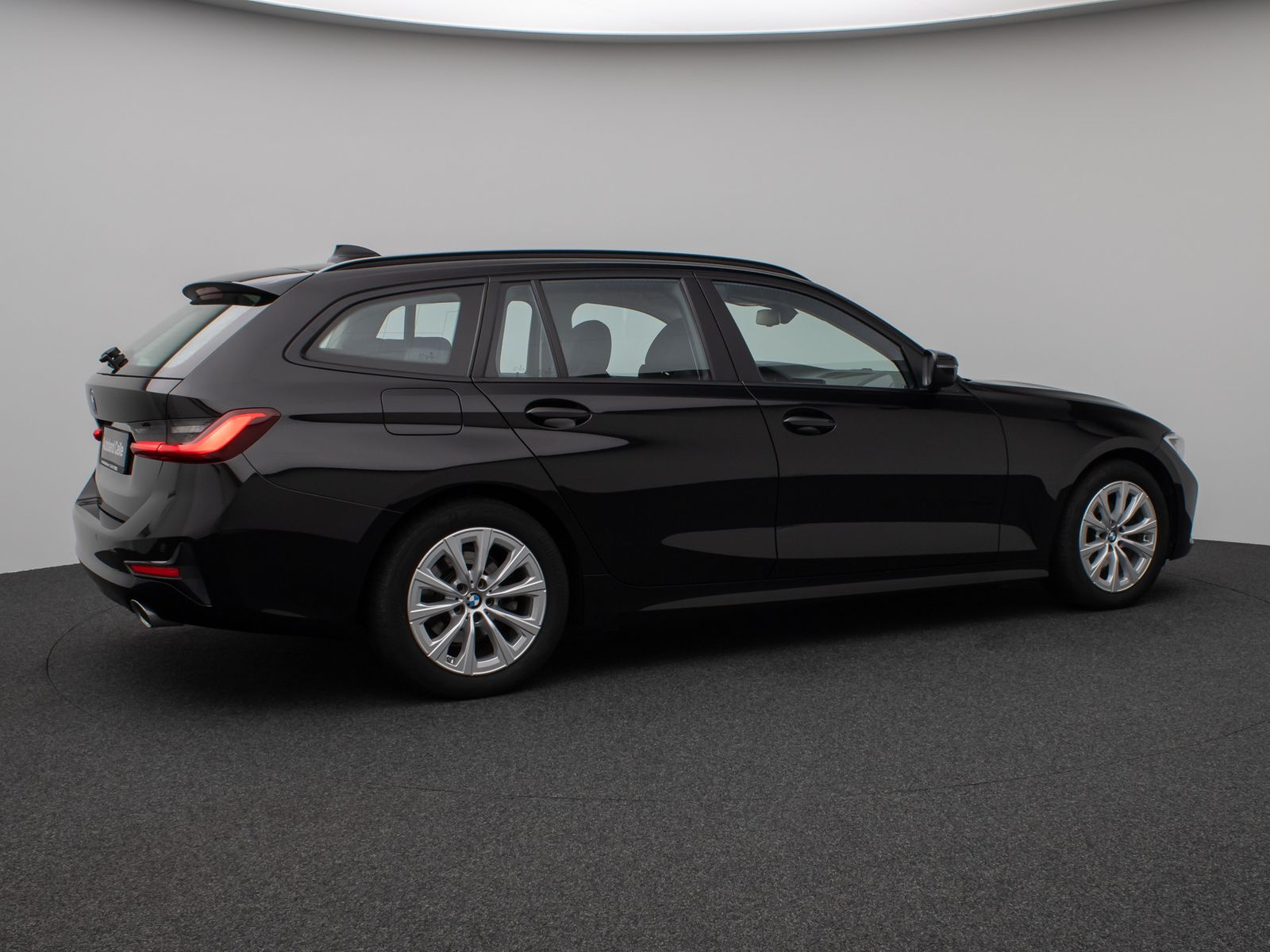 BMW 320d Sport - Samsaru's Car Outlet