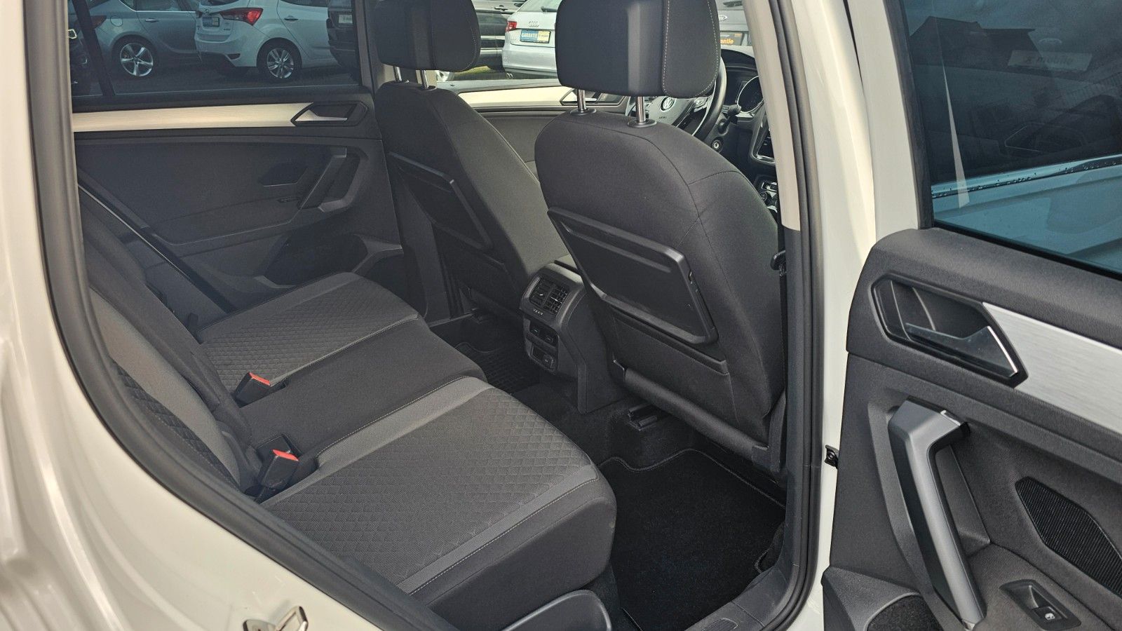 Volkswagen Tiguan Comfortline - Samsaru's Car Outlet