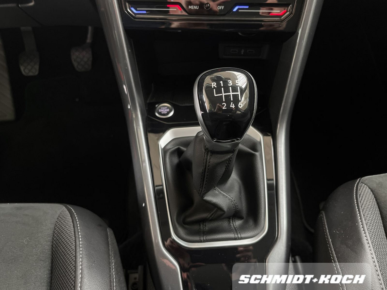 Volkswagen T-Roc 1.5 TSI Style - Samsaru's Car Outlet