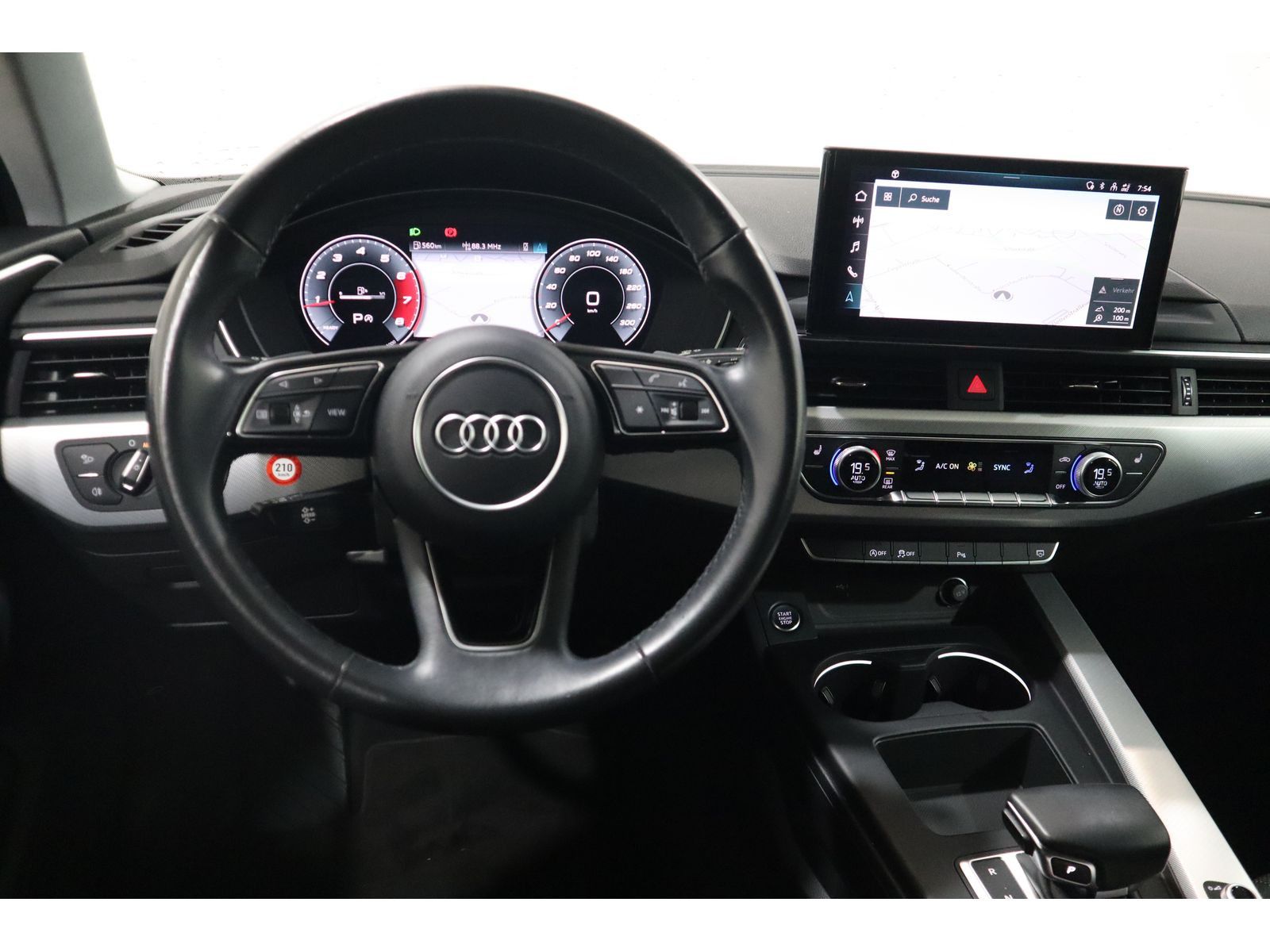 Audi A4 Avant 35 TFSI advanced - Samsaru's Car Outlet